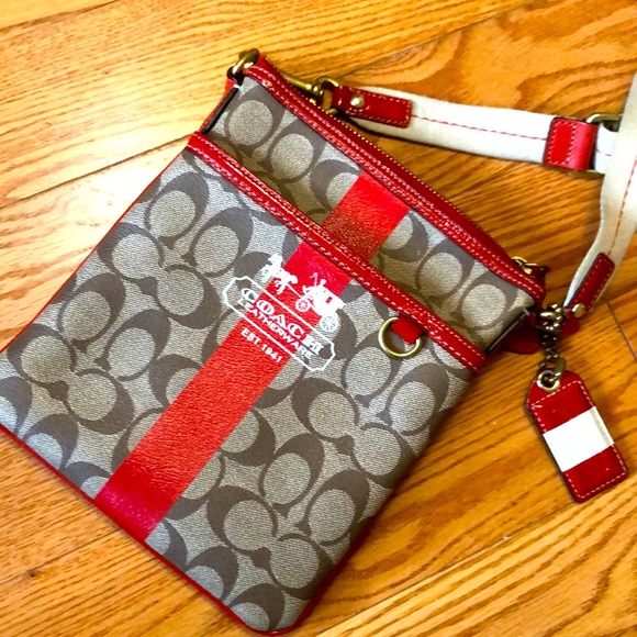 Coach cross body bag - Picture 2 of 3